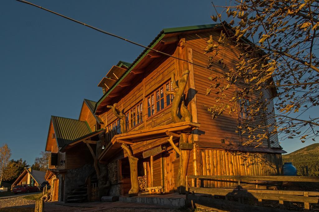 Guesthouse Planinarski Dom Neviden'O Žabljak Extérieur photo